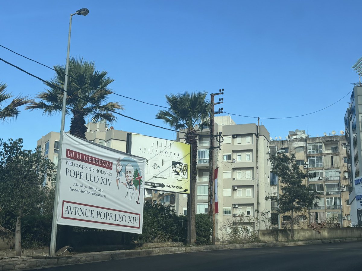 LeaJadaa's tweet photo. Every street and corner in Jal el dib and Bkennaya is so ready for the pope’s visit and blessings tomorrow ❤️🙏🏻🇱🇧🇻🇦#popeleoinlebanon https://t.co/BcW7zdCkqN