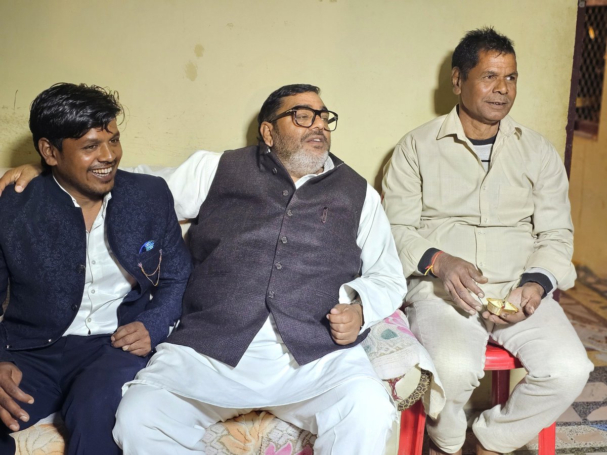 AltafAnsari356's tweet image. पुराने कोपा हरेन्द्र मौर्या के भाई की शादी में!
@samajwadiparty @yadavakhilesh