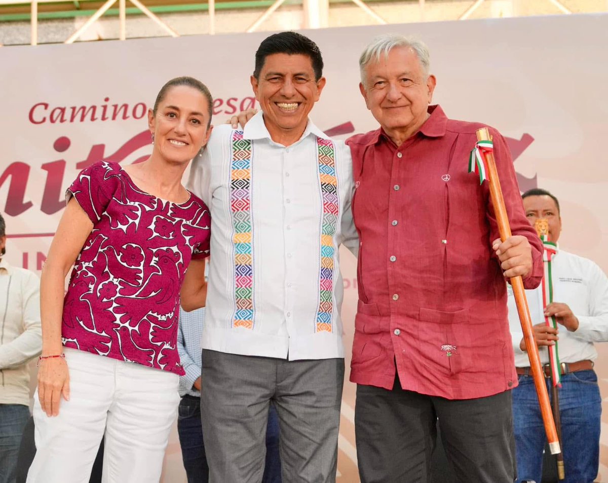 salomonj's tweet photo. Hoy cumplimos tres años del inicio de la #PrimaveraOaxaqueña. Han sido tres años de trabajo y de resultados. Haciendo lo que nunca se hizo, hemos recorrido el territorio, llevando una nueva esperanza a las comunidades que por años estuvieron en el olvido. Nuestro compromiso sigue firme: llevar bienestar y justicia social a cada rincón de nuestro estado, porque hoy, Oaxaca florece con la transformación.