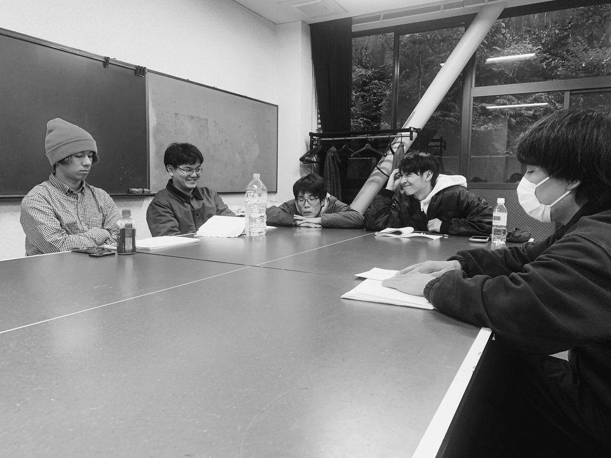 #ニュー古典
#イケメン心中

最終稽古でした！
エモーショナルシュールコメディ！！
まもなく開幕！！！

完売してた日時も追加販売となったので全日程お席あります！！！
金昼、土夜、日昼がちょっと寂し過ぎるのでマジで来てください。

あと五億人来て欲しいです。
無理ならせめて五十人。
マジで。