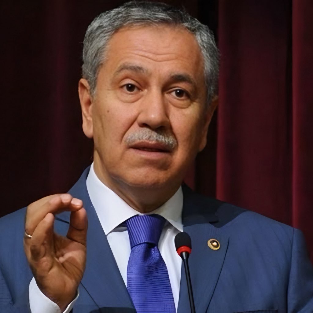 vaziyetcomtr's tweet image. FLAŞ!

Bülent Arınç, FETÖ’den ihraç edilenler için genel af çağrısında bulundu:

“KHK bir faciadır. Artık kucaklaşma olsun.

Bütün bunların üstünü örtmek istiyorum.”
