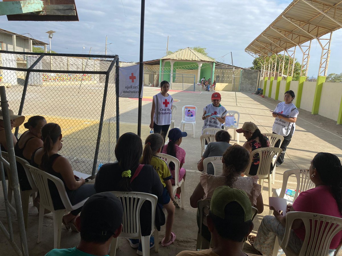 Voluntarios realizaron actividades en el cantón #Zapotillo, promoviendo asi prácticas seguras y la salud comunitaria y con ello, la conformación de una brigada, bajo el proyecto del #Llamamiento de la International Federation of Red Cross and Red Crescent Societies. ✨
