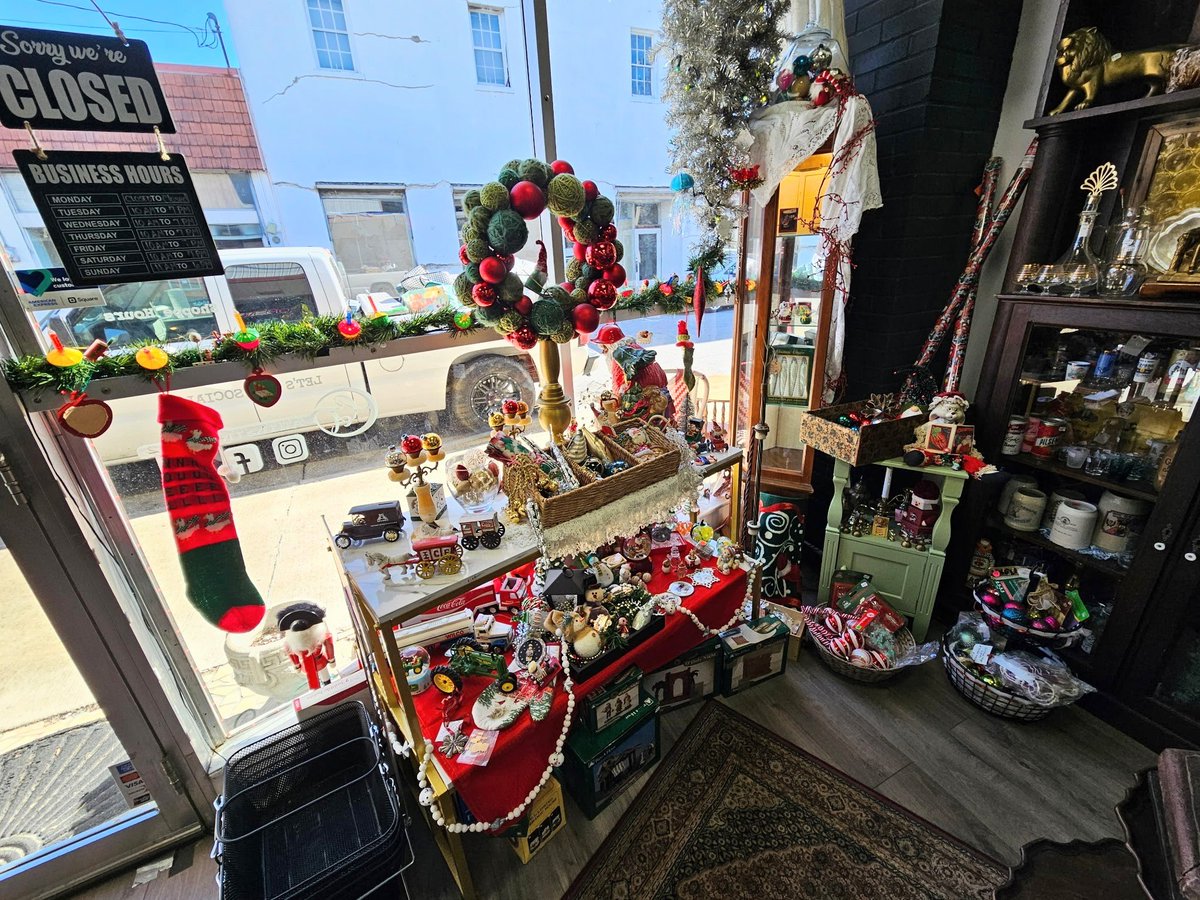 Savannah_0611's tweet image. #MondayMurals #AlphabetChallenge #WeekWforWindows

Photos taken in Elizabeth City, NC at different times in 2025