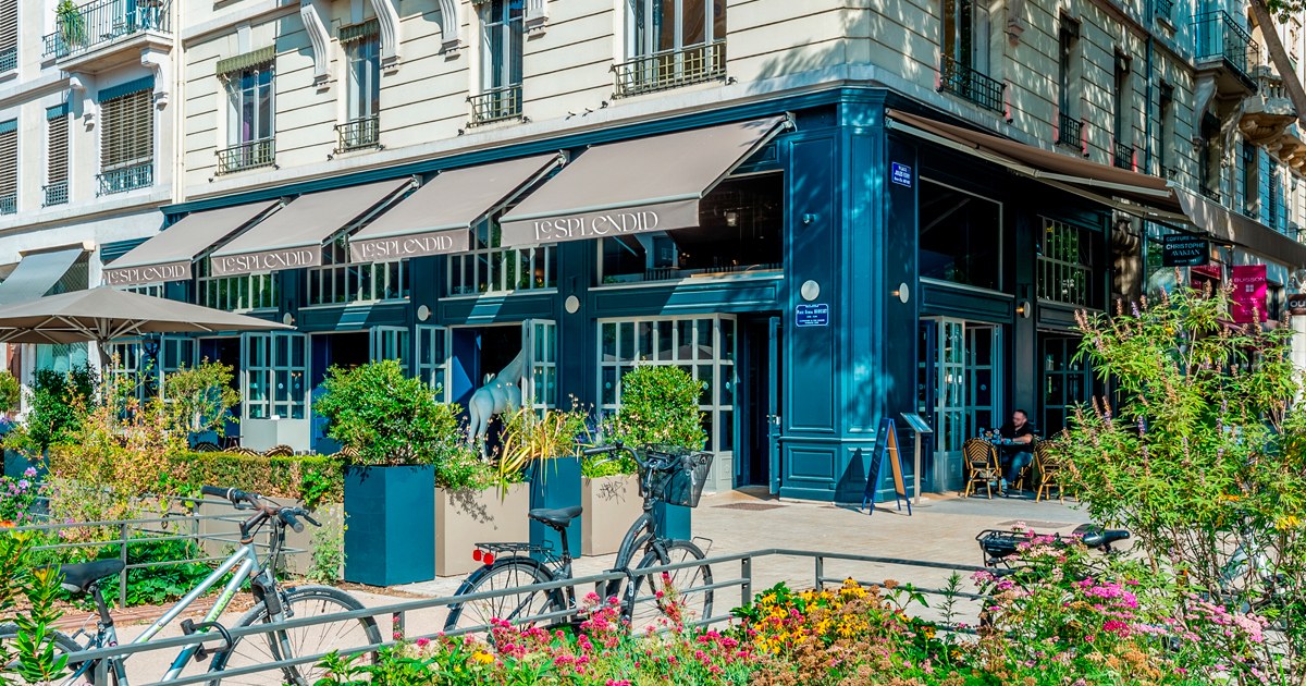 [𝐑𝐞𝐝𝐫𝐞𝐬𝐬𝐞𝐦𝐞𝐧𝐭 𝐣𝐮𝐝𝐢𝐜𝐢𝐚𝐢𝐫𝐞] Le restaurant Le Splendid a été placé en redressement judiciaire fin novembre. Aurélien Liveneau évoque une décision prise « par sécurité », pour « envisager des jours meilleurs ».
A lire ici➡️ lyondecideurs.com/2025/12/actu/l…