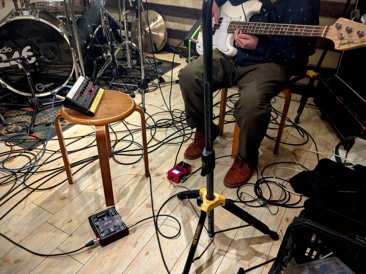 illegal_4423's tweet photo. 地獄の3曲1発録りレコーディング終了！
クリックなんて使わねー https://t.co/F5hwDqHsFz