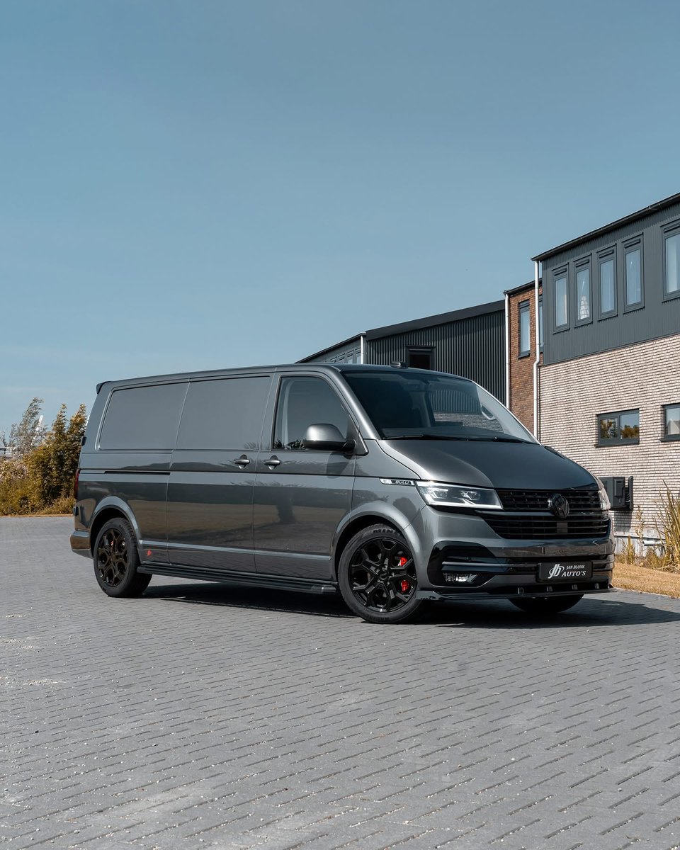 Arceo LT2, Alman üretim kalitesini
olağanüstü dayanıklılık ve çarpıcı bir tasarımla bir
araya getiriyor.

Her türlü yükü güvenle taşıyan üstün performansı ise
Caravelle için özel olarak geliştirildi.

#Arceo #LTII #AriciogluOtomotiv