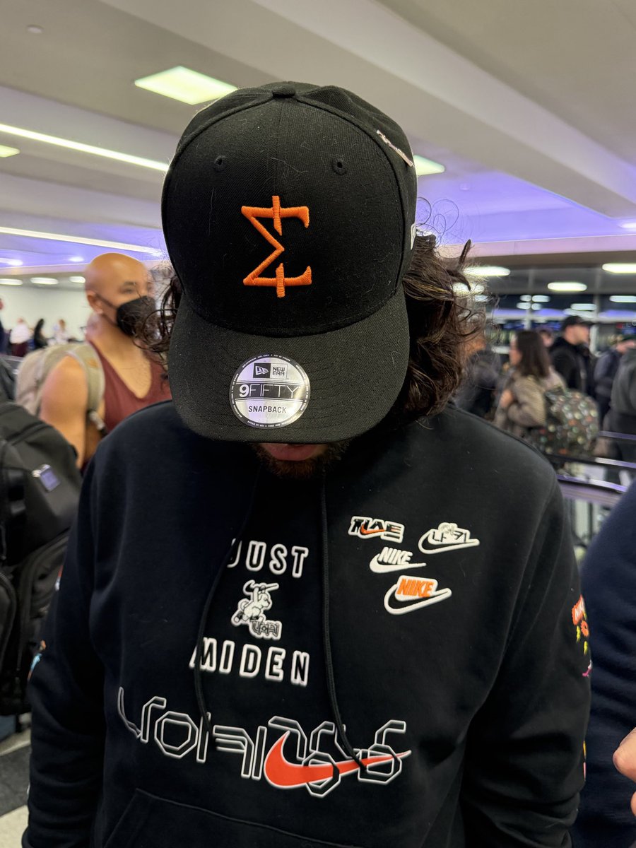 creptosolutions's tweet image. Most blockchains try to solve scalability and privacy by optimizing what happens on-chain. But @0xMiden challenges that assumption entirely. It doesn’t ask you to simply run apps faster it asks you to rethink where applications should even run in the first place. That is the…