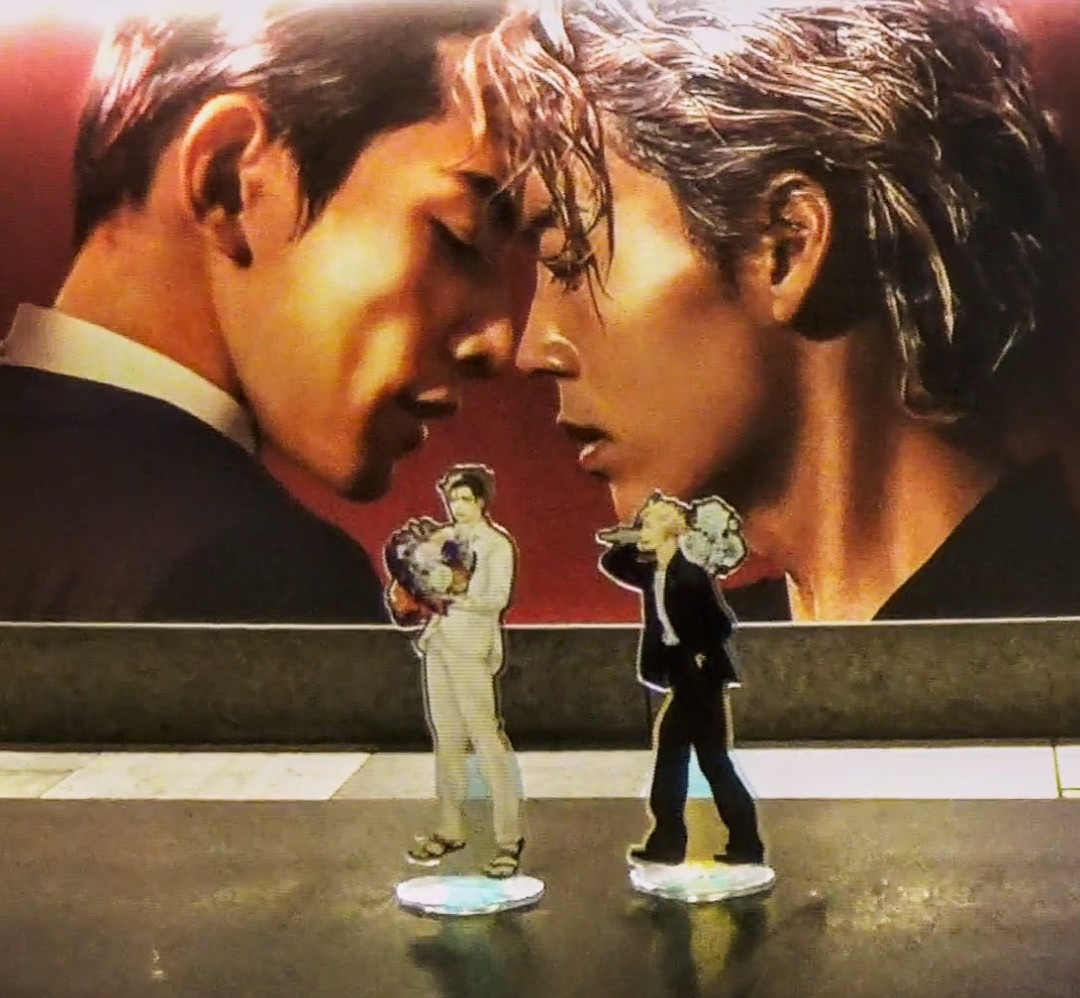 とうとう12月になりましたね！
カウントダウンが始まった感が出てきました。

スゴク遅ればせながら
東京ミッドタウンにあるNetflix 映画『10DANCE』の広告を家の者に頼んで撮影してもらいました

広いフロアに大きい円柱の広告、感動しかありません✨

アクスタとも一緒に撮影✴️

#10DANCE
#Netflix