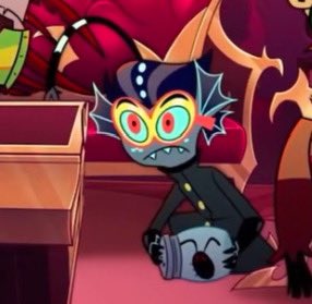 baxterlings's tweet photo. clawing at the walls how long do you think he was chasing that roach for because he had the jar ready and everything 

#HazbinHotel #HazbinHotelBaxter https://t.co/h3MNBCFpKy