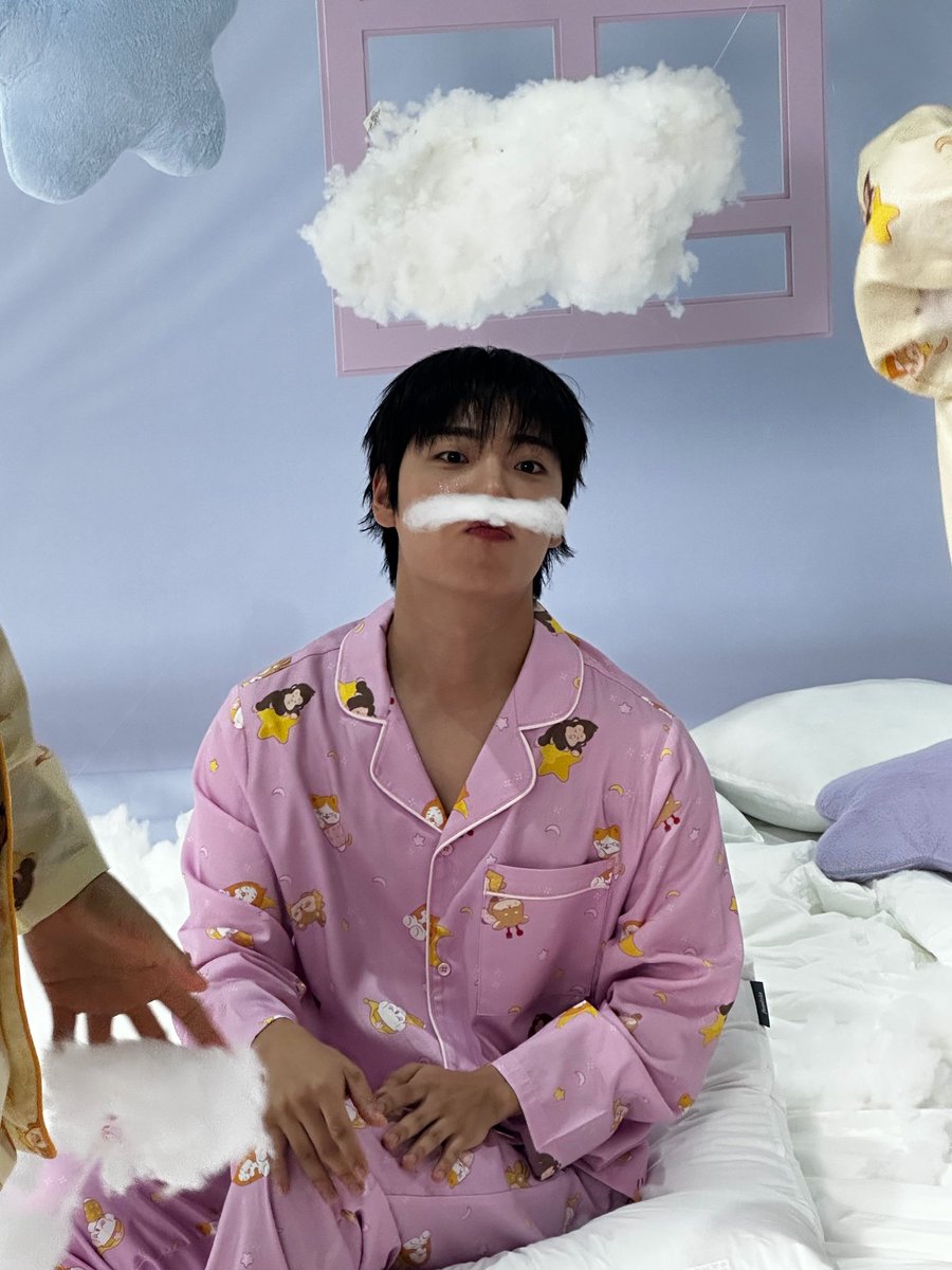 흐아 티켓팅 때문에 사진도 지굼 봐쒀ㅜㅜㅜㅜㅜㅜㅜㅜㅜㅜㅜㅜㅜㅜㅜ