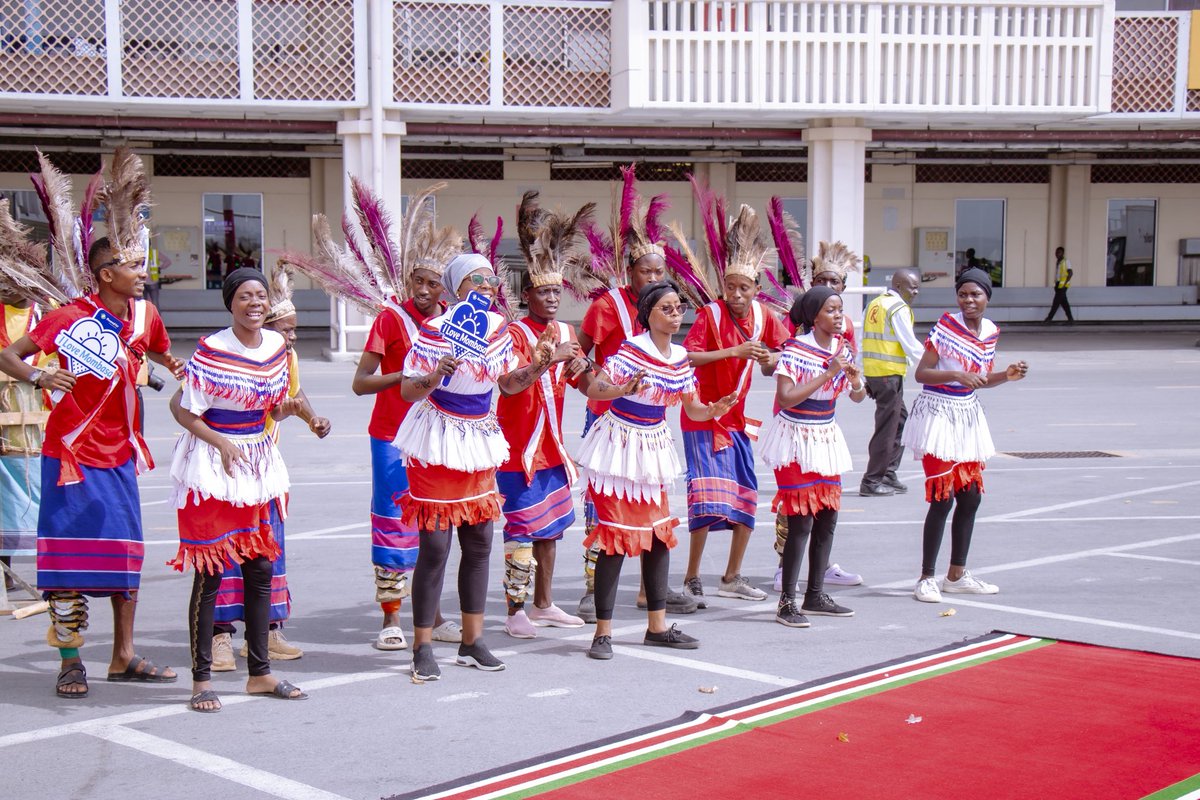 RwandAir tweet media