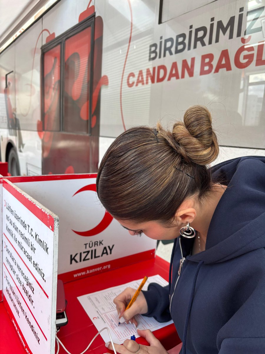 🩸Hubbi Hatun Yurdu
Gönüllülük bu kadar anlamlı olmamıştı. 
Kızılay yurdumda. 
#Birbirimize candan bağlıyız