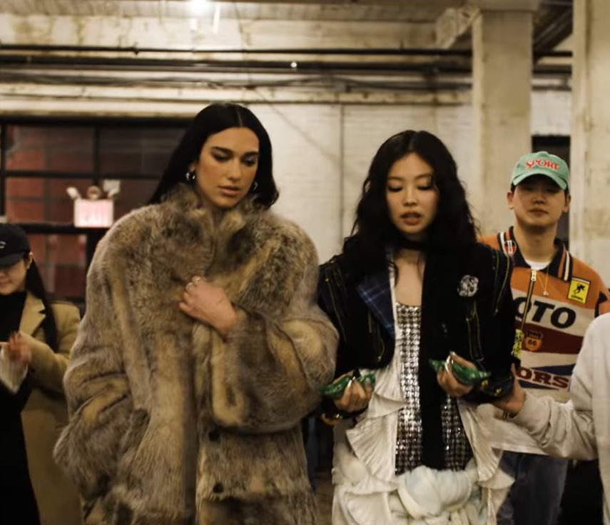 this dua lipa and JENNIE photo.