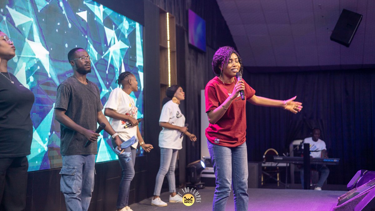 newrealitycc's tweet image. Hearts lifted. 
Hands raised. 
God glorified. 🙌✨

#worship #FriendshipService #nrccadoekiti