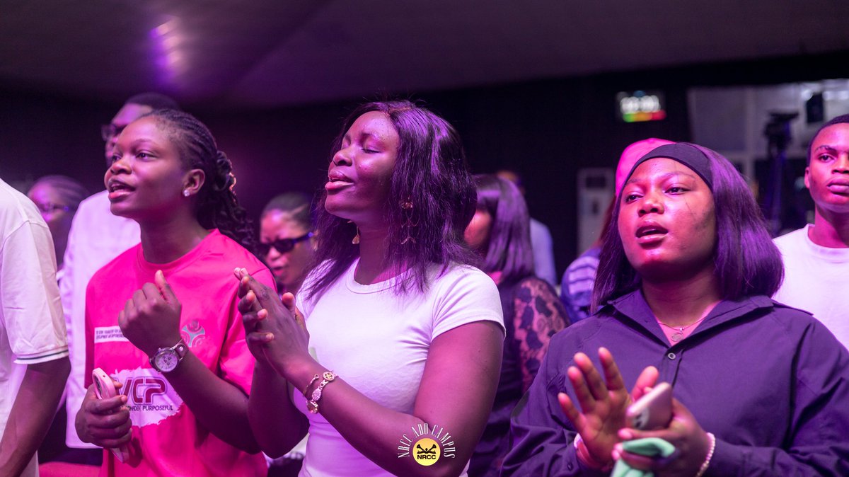 newrealitycc's tweet image. Hearts lifted. 
Hands raised. 
God glorified. 🙌✨

#worship #FriendshipService #nrccadoekiti