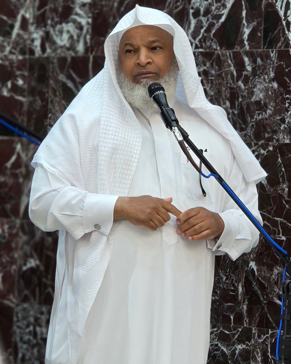 افتتح محافظ رأس تنورة الأستاذ عبدالرحمن العرفج الجامع الكـبير رسمياً، بحضور جمع من الأهالي. وشهد الحفل كلمات للمــهندس سـعود الــشــــويعي وإمام وخــطيب الجامع الـشــيخ مـبارك حـــمدان الدوســري واخـتتم بجولة في المرافق وأداء صلاة الظهر.
#راس_تنوره