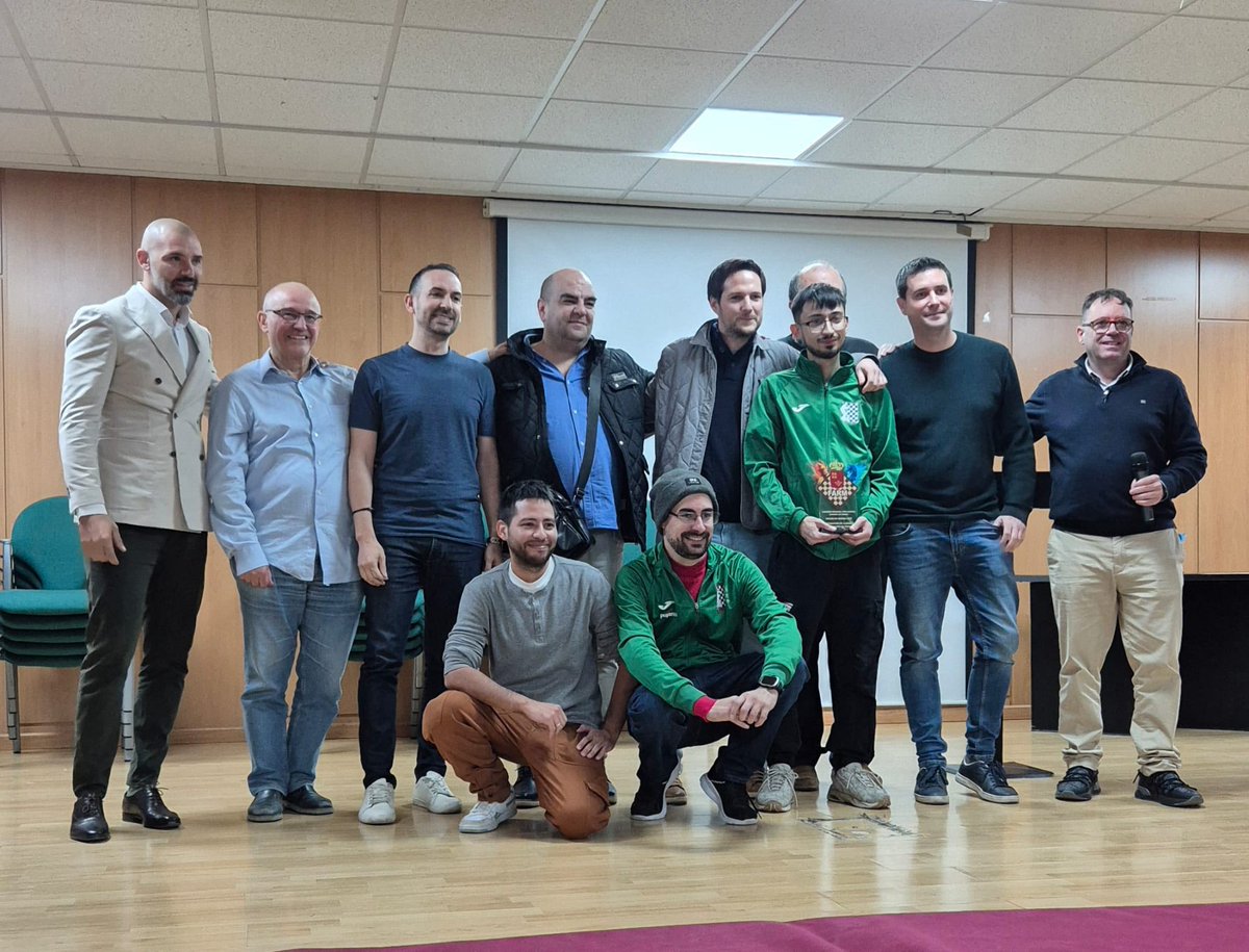 Molina de Segura vibró este sábado con el Campeonato Regional de Ajedrez de la Región de Murcia 

Un evento único que reunió, en una sola sede, a los mejores ajedrecistas regionales

🏭♟️🏭 #molinadesegura <a href="/AytMolinaSegura/">Ayuntamiento de Molina Segura</a>  #conservadeldeporte <a href="/RMolinadeportes/">Molina Todo Deporte</a>  <a href="/thaderchess/">Club de Ajedrez Thader Chess ENAE</a>