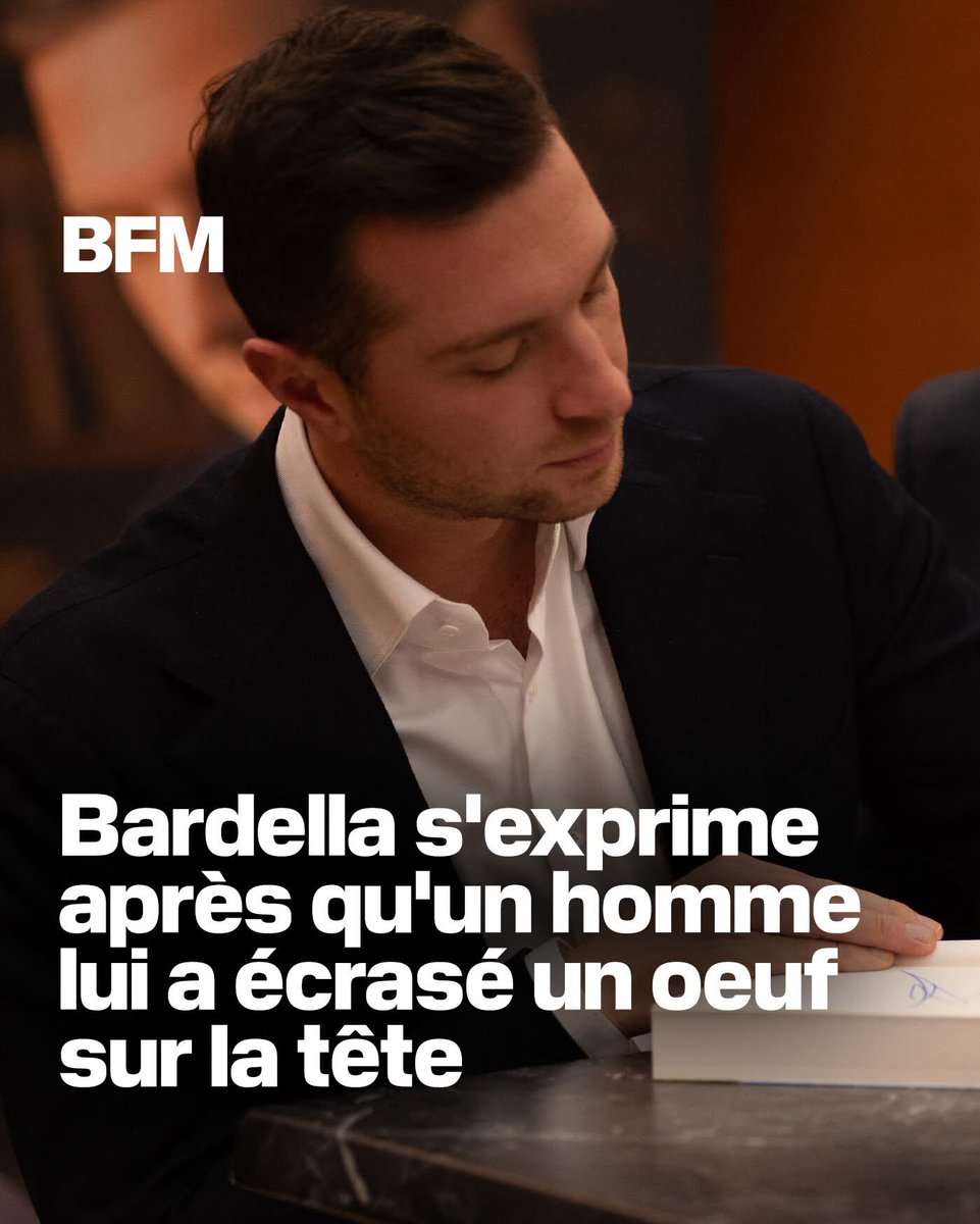 KBapeck's tweet photo. L’œuf va très mal …Va te faire cuire un 🥚 Jean Paul M ce héros 😍 mouvement #papyfaitdelaresistence https://t.co/i8Mcome2bN