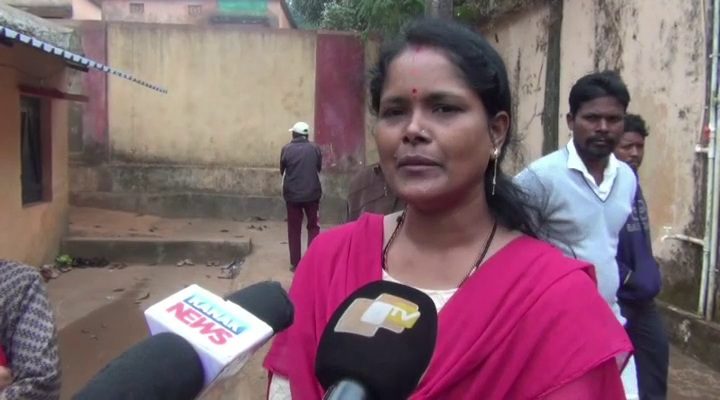 otvkhabar's tweet image. #ନିଖୋଜ_୨୦_ଛାତ୍ର_ଉଦ୍ଧାର
-କୋରାପୁଟ: ଲଙ୍କାପୁଟ ହାଇସ୍କୁଲ୍ ହଷ୍ଟେଲ୍‌ରୁ ନିଖୋଜ ୨୦ ଛାତ୍ର ଉଦ୍ଧାର
-ଛାତ୍ରଙ୍କୁ ଉଦ୍ଧାର କଲେ ଅଭିଭାବକ ଓ ସ୍କୁଲ୍ କର୍ମଚାରୀ
-ଛାତ୍ରଙ୍କୁ ଉଦ୍ଧାର କଲେ ଅଭିଭାବକ ଓ ସ୍କୁଲ୍ କର୍ମଚାରୀ
#Student #MissingStudent #Odisha #OTV #Koraput