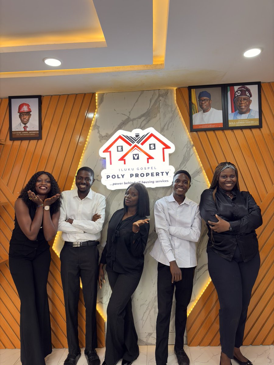 ibadanrealtor's tweet photo. 👷♂️ A new month means new opportunities to serve you better 🤍🎉One team. One goal. One mission getting you the best property deals this month 🏆 #teamwork #newmonthnewblessings #propertylisting #investinproperty #keyseason #propertyexpert https://t.co/Rbs6tL4Md9
