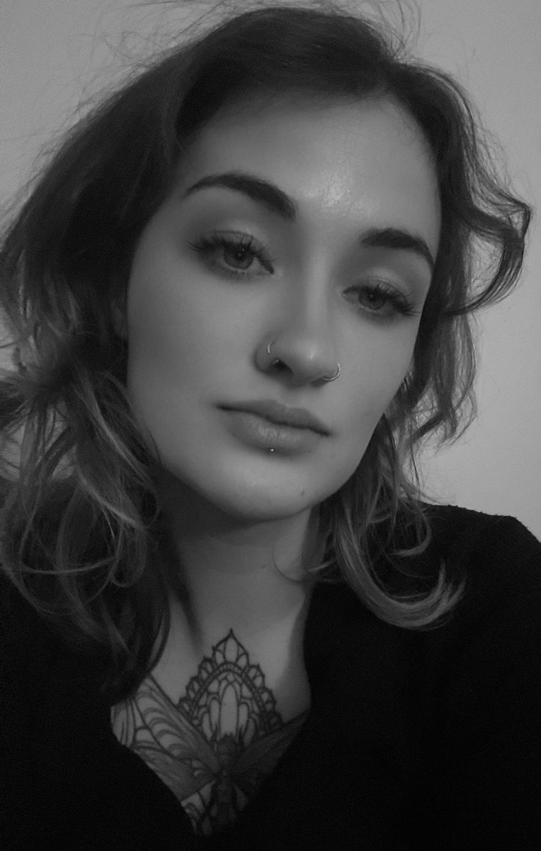 HerrinMaren's tweet photo. Wer möchte eine Session? Schreibt mir ;) ich werde euch Lutschern zeigen wer der Boss ist
#herrin #sklave #geldsklave #geldherrin #zahlsklave #zahlschwein #paypig #findom #nopaynoplay #fußsklave https://t.co/HM9YW1COc7