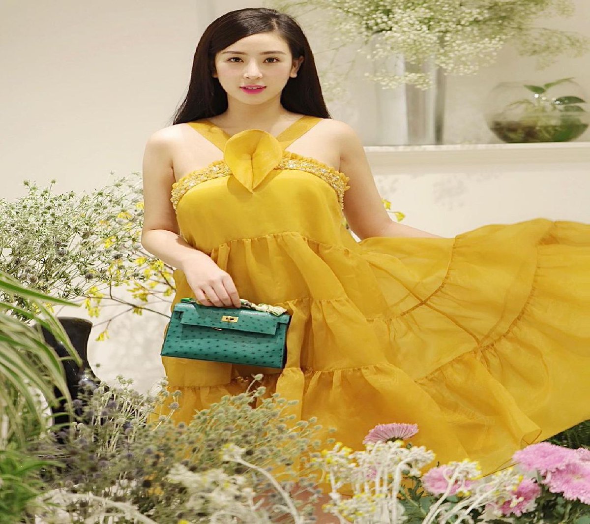 April Schultz tweet media