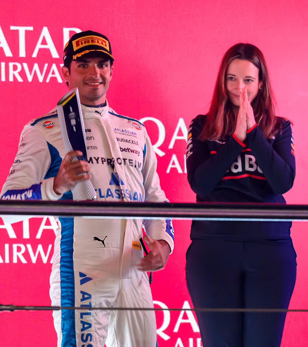 carlos and hannah schmitz on the podium!!🤍 she looked so happy for him 🥹🤍🤍