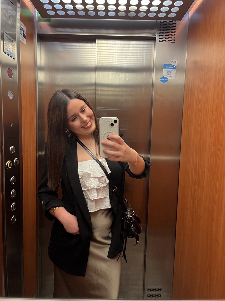rocioaraanda's tweet photo. recap de cómo va mi otoño jjj 🍂💟 https://t.co/JluxJ2v7Zo