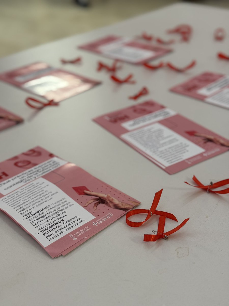 🔴Pel #diamundialcontraelsida desmuntem mites sobre el #vih i la #sida.

🤔❓Professionals del servei de Medicina Interna de <a href="/GVADrPeset/">DS Doctor Peset</a> han resolt dubtes a ciutadania i professionals.

ℹ️Informa’t!