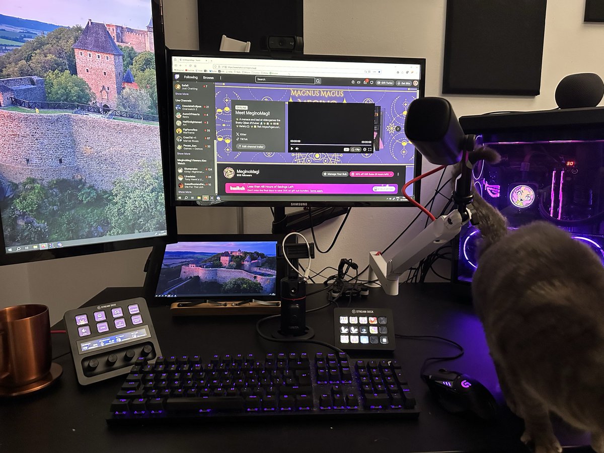 I had to clean my desk 🥲 the monster can tower is gone…