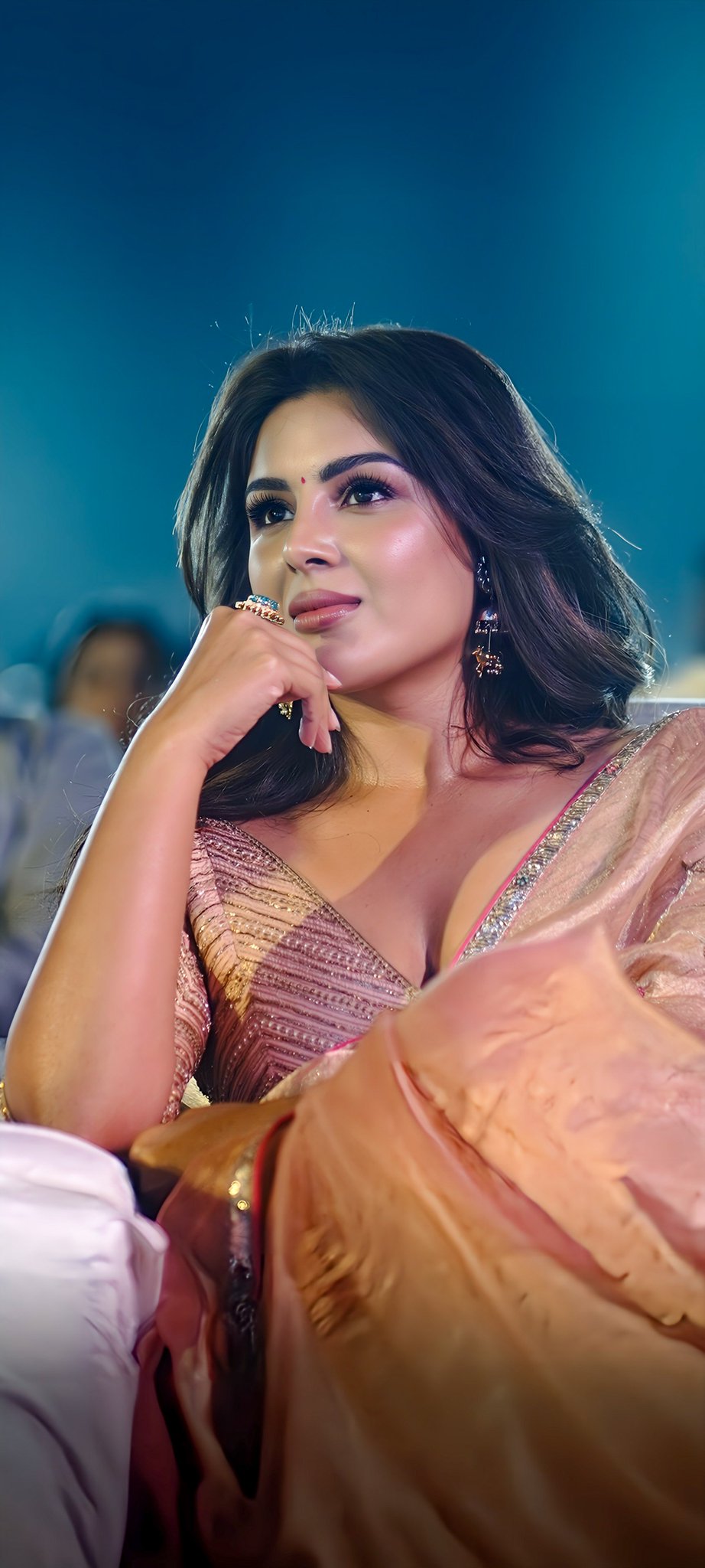 G7FD3D5bIAA7A3n?format=jpg&name=large