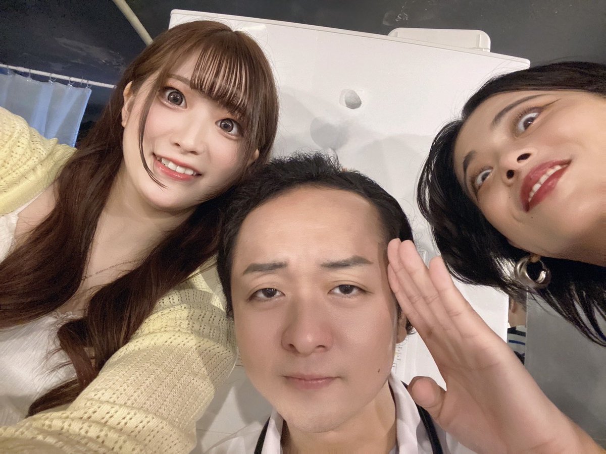 kamyu_oktk's tweet photo. #IRO4 #星の砂
第一回座談会はこの後21:00から。
最後まで盛り上げませう✊
そして全然載せてなかった写真もどんどんあげてゆくぜ。
それなりの付き合いになってきたけど舞台上で絡んだのはお初、光織役のさきさんと突然生えてきたミランダ沙織。

https://t.co/se67p280BX
↑配信購入はこちらから🙇❕ https://t.co/c4lSJ8a1mi