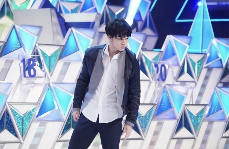 鶴房汐恩へ
国プ、JAMの生活で笑顔と幸せをたくさんありがとう。
大好きだよ。これからもずっと👽

私の永遠のヒーロー

#鶴房汐恩 
#JO1