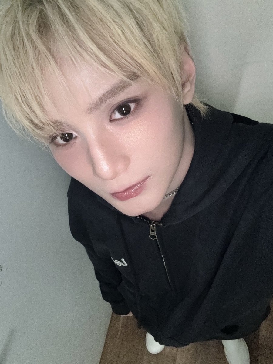 XODIAC_MEMBERS's tweet photo. [#자얀💛] 

Hey hey zayyan is here ! 💛

#XODIAC #소디엑 #ZAYYAN #자얀 https://t.co/x84eQN0p9o