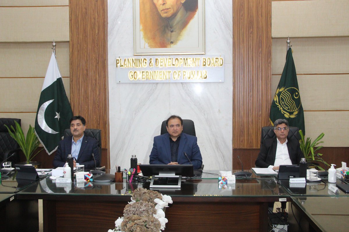 ggwoasieq11's tweet photo. PDWP, chaired by Chairman P&amp;DB Dr. Naeem Rauf, has approved development initiatives worth over Rs. 8.3B in Punjab’s LG sector.

✔️ Major sewerage &amp; drainage upgrade for Kabirwala
✔️ Gestation period approved for 9 Sports Complexes across Lahore

#PDWP #DevelopedPunjab https://t.co/irvqAKFPDY