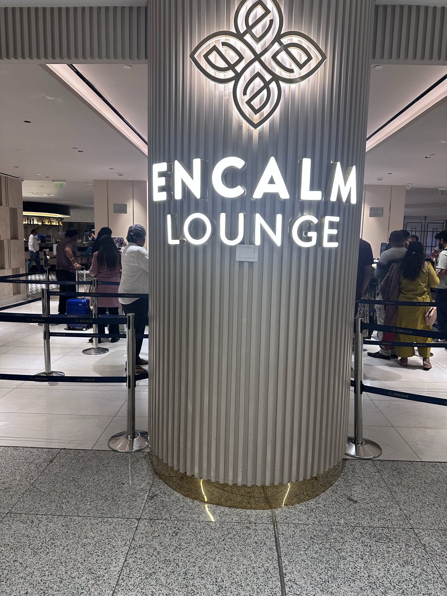 krishzp's tweet photo. Why the excesses to this lounge is chargeable? @ICICIBank_Care 
Hyderabad airport. https://t.co/NJzADBnVkt