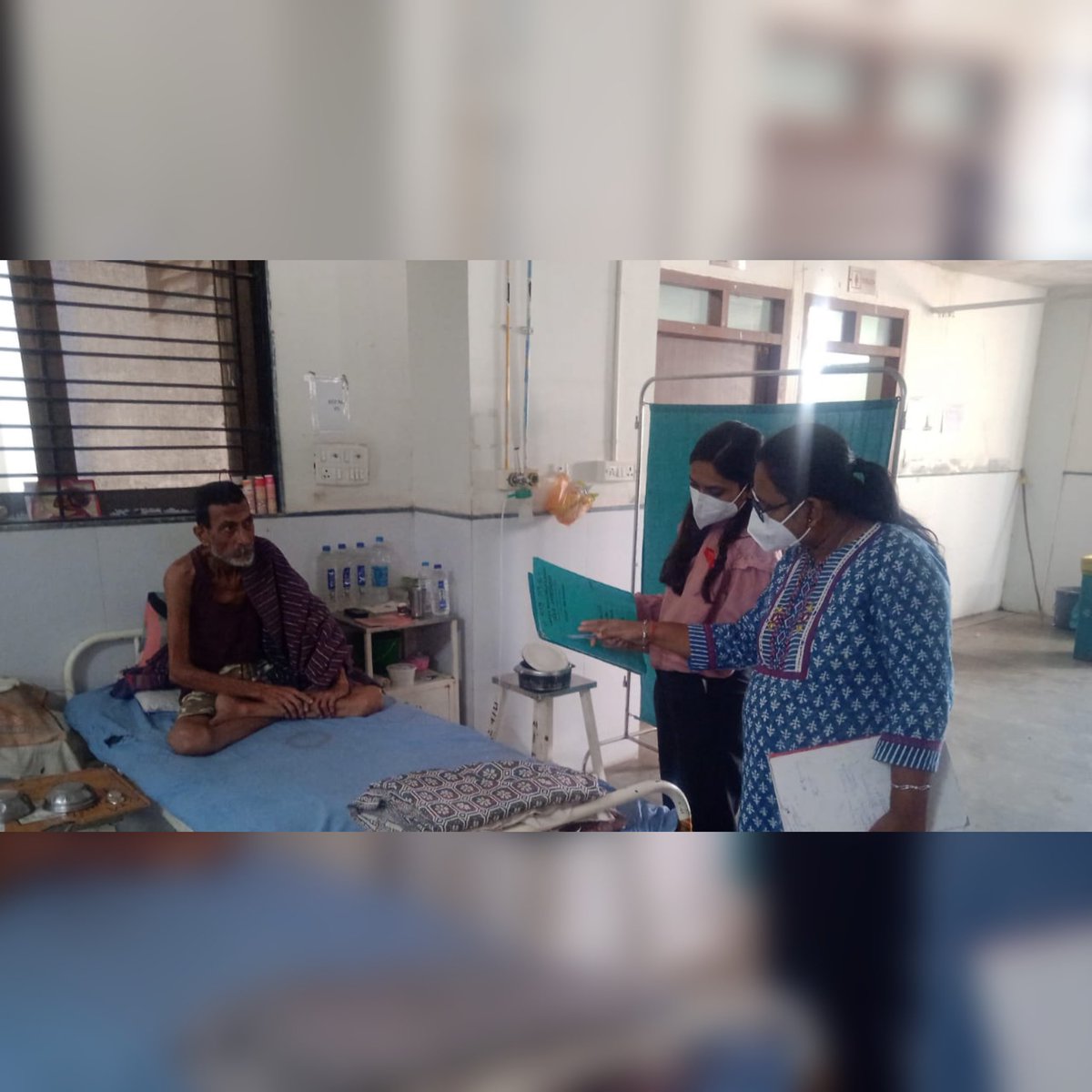 AmdavadAMC's tweet image. અમદાવાદની સોલા સિવિલ હોસ્પિટલ ખાતે હાઇ રિસ્ક પલ્મોનરી TB કેસ માટે ક્લિનિકલ એસેસમેન્ટ, ટ્રીટમેન્ટ એડહિયરન્સ રિવ્યુ અને કોમ્પ્લીકેશન મોનિટરિંગ માટે મુલાકાત ડૉ. મનીષાબેન પાંડવ , મેડિકલ ઓફિસર (ટ્રીટમેન્ટ યુનિટ), NTEP, અમદાવાદ મ્યુનિસિપલ કોર્પોરેશનના સીટી ટીબી ઓફિસ  દ્વારા કરવામાં આવી…