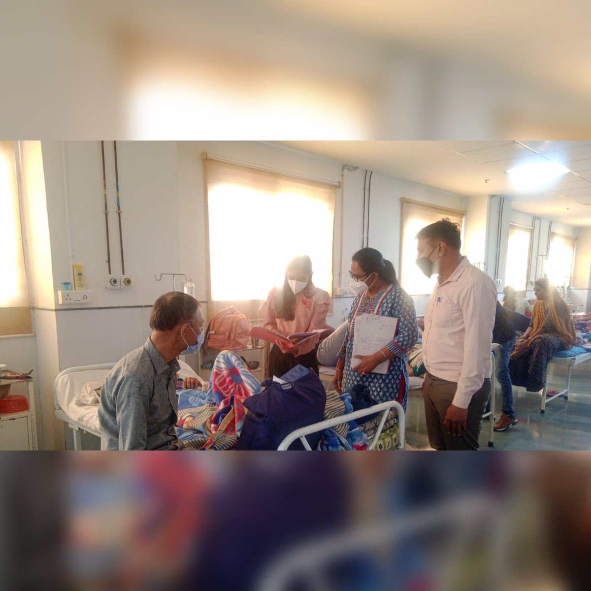 AmdavadAMC's tweet image. અમદાવાદની સોલા સિવિલ હોસ્પિટલ ખાતે હાઇ રિસ્ક પલ્મોનરી TB કેસ માટે ક્લિનિકલ એસેસમેન્ટ, ટ્રીટમેન્ટ એડહિયરન્સ રિવ્યુ અને કોમ્પ્લીકેશન મોનિટરિંગ માટે મુલાકાત ડૉ. મનીષાબેન પાંડવ , મેડિકલ ઓફિસર (ટ્રીટમેન્ટ યુનિટ), NTEP, અમદાવાદ મ્યુનિસિપલ કોર્પોરેશનના સીટી ટીબી ઓફિસ  દ્વારા કરવામાં આવી…