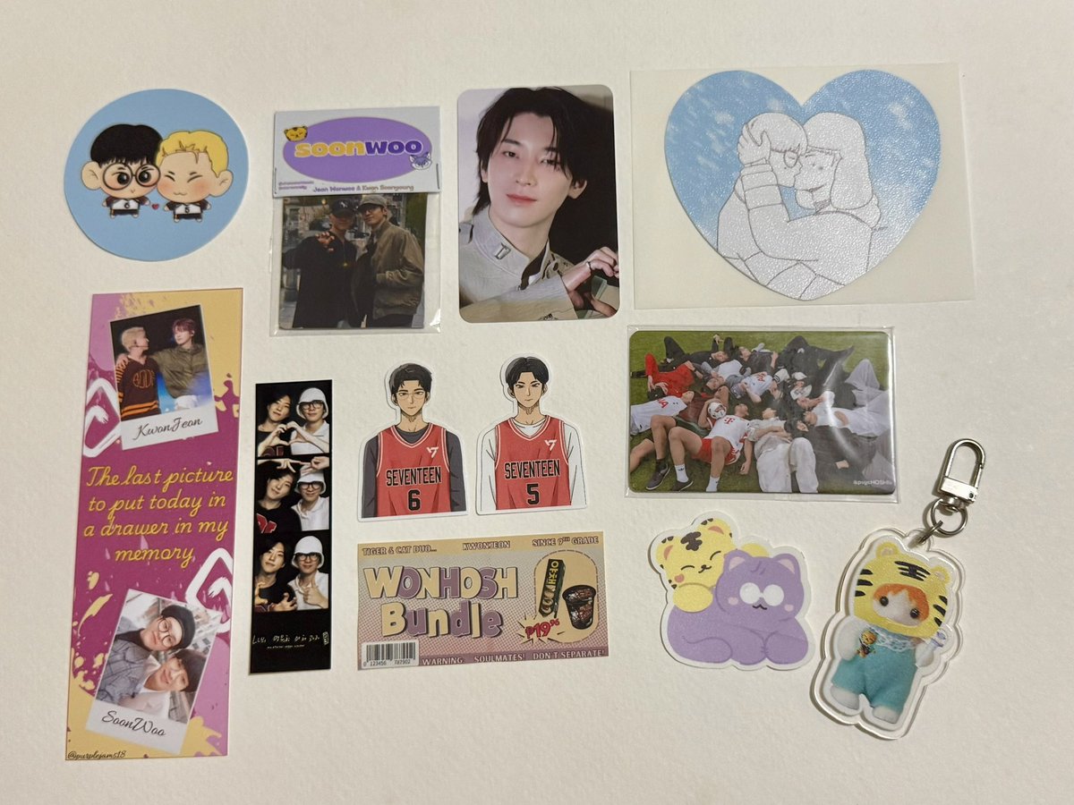 flori5hii_kwon's tweet photo. budols and freebies from #starsetrally 💜💛

~ can I just say na soaper ganda ng merch ni @binnieatelierr and soaper bait and generous niya 💕 deserve ng moreee love, support, and sales https://t.co/sPROdYSxPg