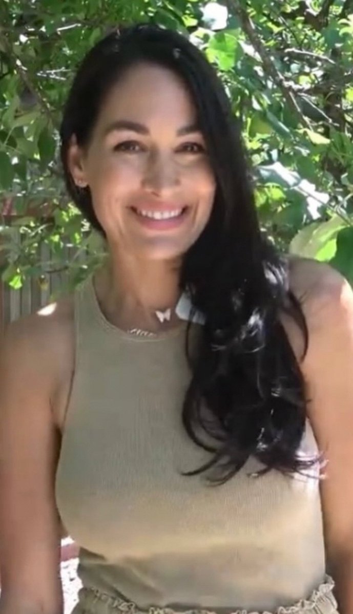 heat_heel's tweet image. Brie Bella 🙌🏻❤️ #BrieBella #BrieMode #BrieGarcia #TotalBellas