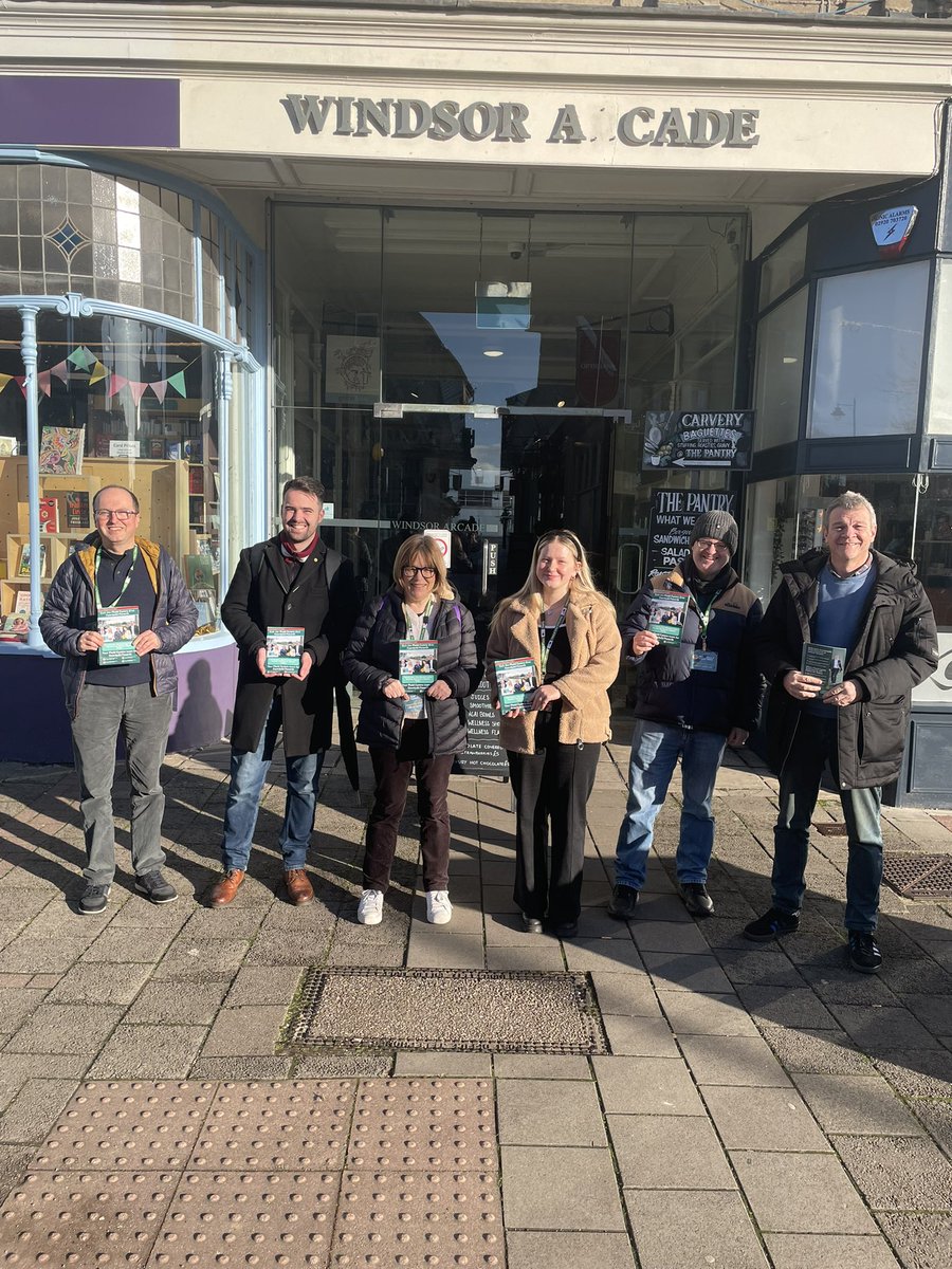 An incredibly warm welcome on the doors in Penarth yesterday! ☀️🌊☕️ 

People are clearly unhappy with Labour. Glad to be standing for <a href="/Plaid_Cymru/">Plaid Cymru 🏴󠁧󠁢󠁷󠁬󠁳󠁿</a> and ready to provide a positive alternative in the Senedd election next May!