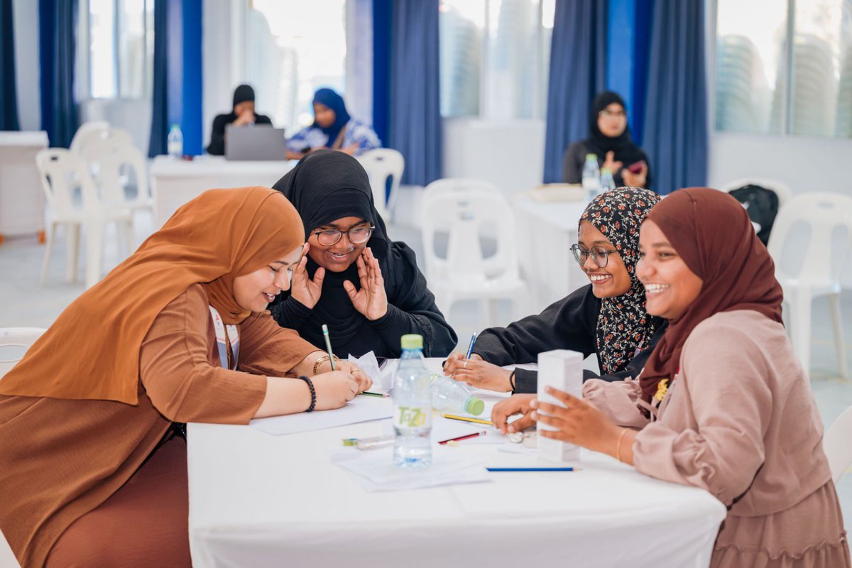 BCC_mv's tweet image. BCC participated in the Entrepreneurs Confluence by BSSA on 22 November 2025 and facilitated a panel discussion on opportunities and strategies to strengthen the entrepreneurial ecosystem in the Maldives.
#BCC #Dhiveheenahiskan