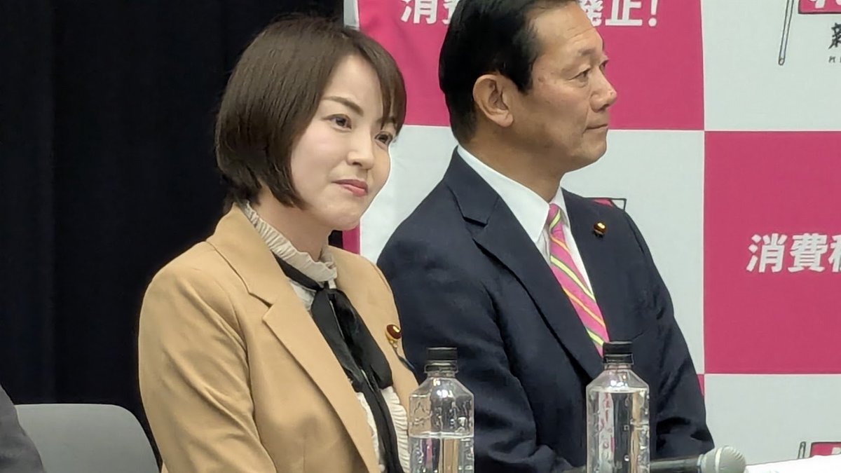 shirasaka_k's tweet image. 日本はおろか、世界で最も開けた政党──それが「れいわ新選組」だろう。
本日12/1は、3年ぶりの代表選の告示日、参院議員会館で記者会見が行われた。
今回はボランティア出身の候補者、さらには現役高校生の候補者が登場したことには新鮮な驚きがあった！
投開票は12/8、熱い舌戦を期待する。