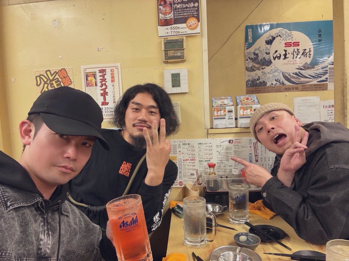 今回は、TOKIKITAチルドレンのRYOEMが"96vs97"の潜入レポート?!
そして、ゲストにはRentaroをお迎えして
お酒片手にペロペロトーク。

明日の20時より『激アツ年代バトル、96vs97‼︎教えてRYOEM＆Rentaro⁉︎』回を放送致します📡

お楽しみに😏🍺🍺🍺
#TOKIKITA #BEATBOX #96vs97 #TOKIKITA関西支部