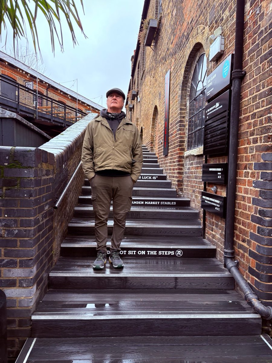 Warren Kinsella tweet media