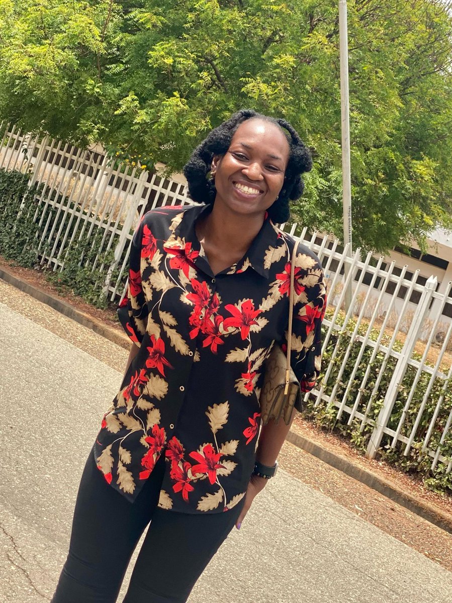e_priscaloveth's tweet photo. It's a new day, new month and last month of the Year 2025. May God continue to bless us all. 
Happy New Month World🥰 https://t.co/ayoTx926ZS