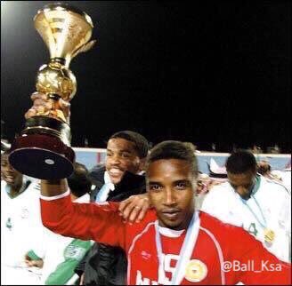 مع بداية المشوار لكأس العرب ٢٠٢٥، كل التمنيات والدعوات بان يعاود الاخضر معانقة الذهب الذي غاب عننا لاسباب يطول شرحها.. 

ولكن كلي امل وتفاؤل بان تعود تلك الايام الجميلة ولما لا في هذه النسخة خصوصاً واننا اخيراً ادركنا بالحاجة لخوض هذا النوع من البطولات بجدية. معاك يا اخضر 💚.