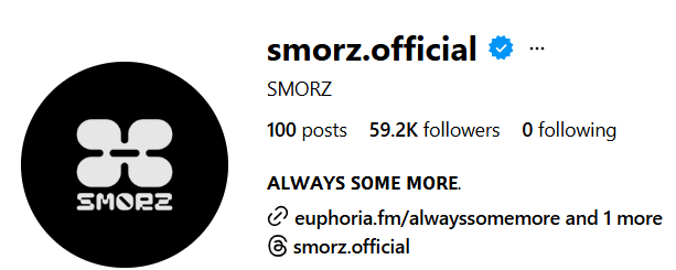 #SMORZ have updated their layouts on SNS to all black