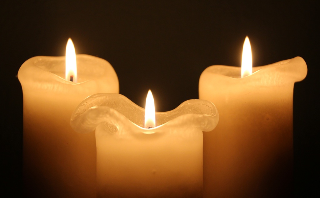 HullMinster's tweet image. Child Bereavement Candlelighting Service Sun 14-Dec-2025 2:00pm - 3:00pm
hm.churchsuite.com/events/zl5c1jiq Candlelighting - this is a service specifically for those who have lost children or siblings. A time for reflection, and the sharing of memories. Light refreshments will be served.