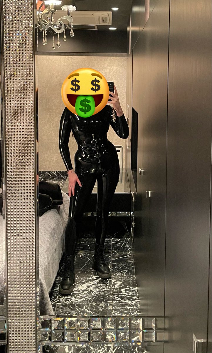 Tight. Shiny. Perfect.
#latex #bdsm #findom